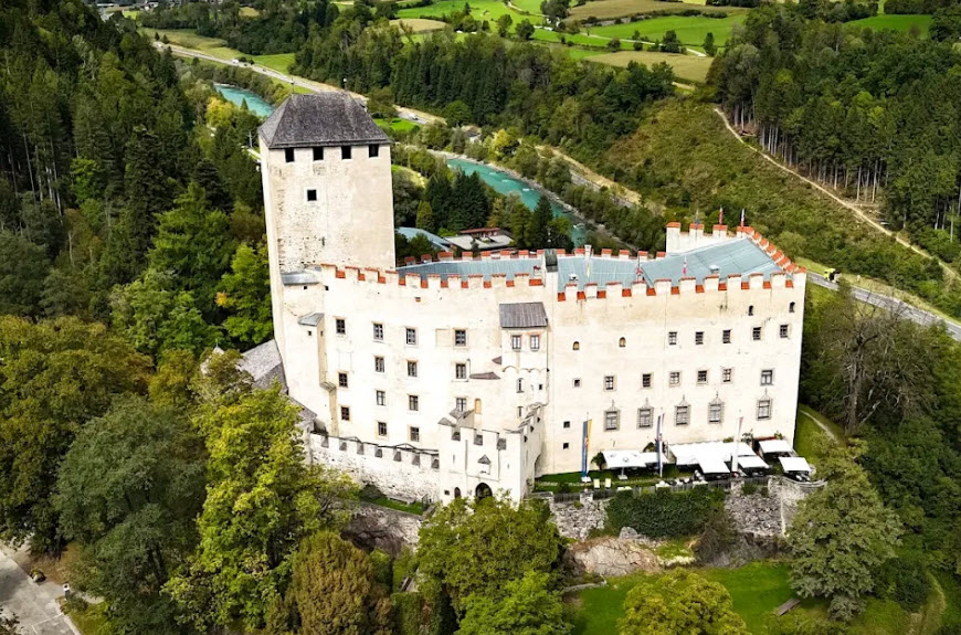 Schloss Bruck | Museum der Stadt Lienz, Lienz, Austria, Austria